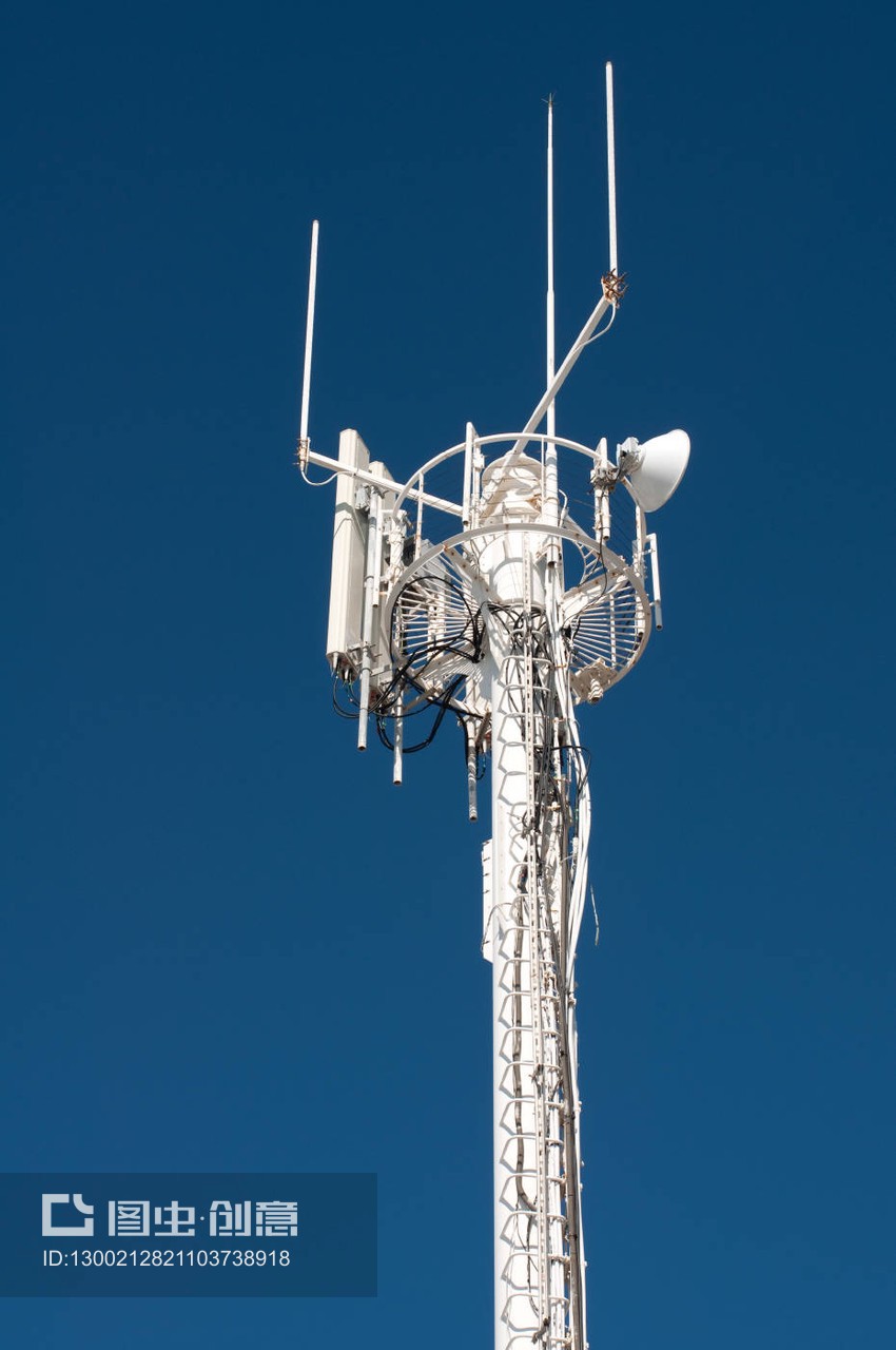蓝天下的通讯中枢 电信塔的角色与意义